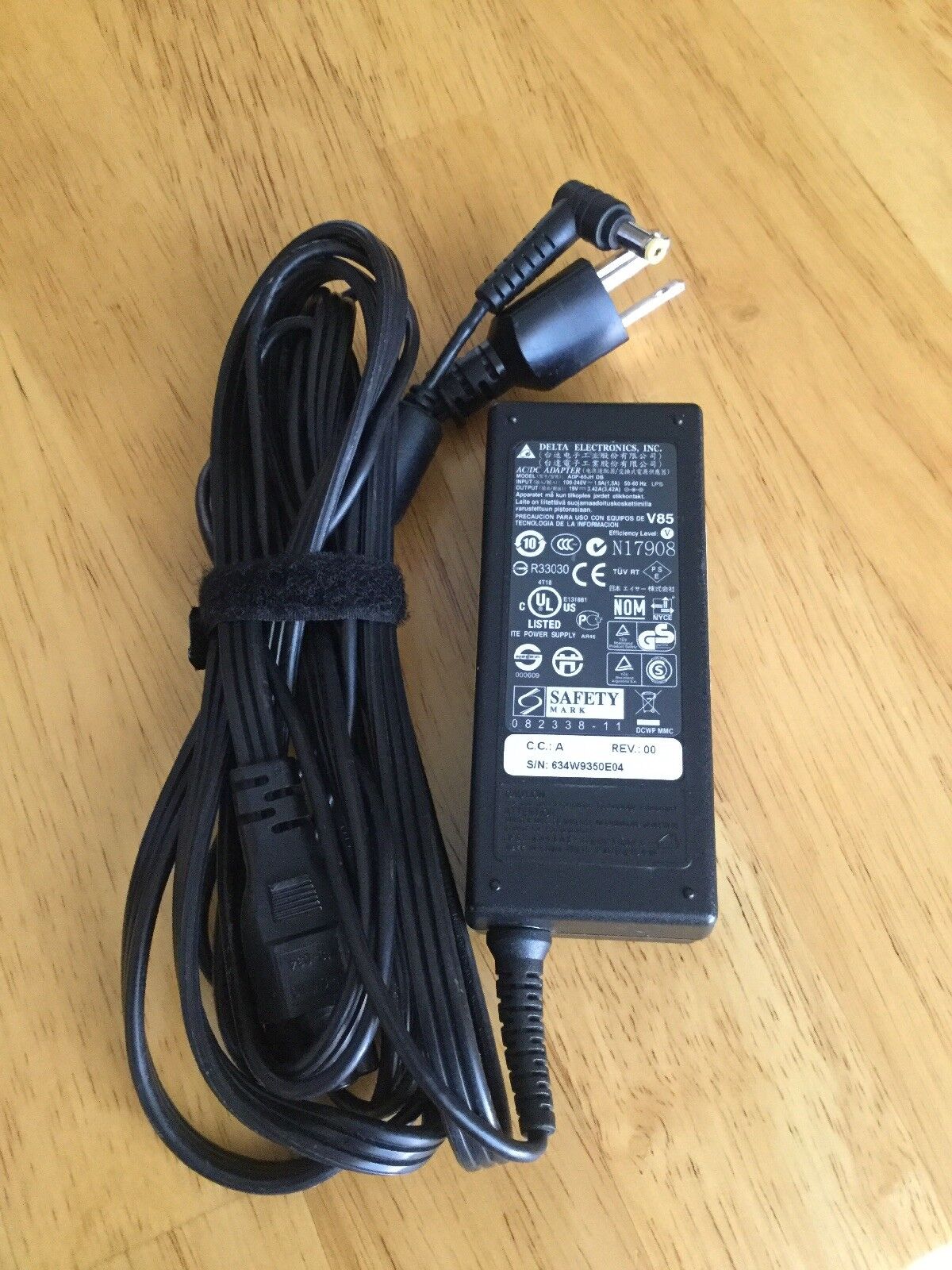 *Brand NEW*Delta electronics 19V 3.42A 65W AC Adapter ASUS Charger ADP-65JH DB POWER Supply